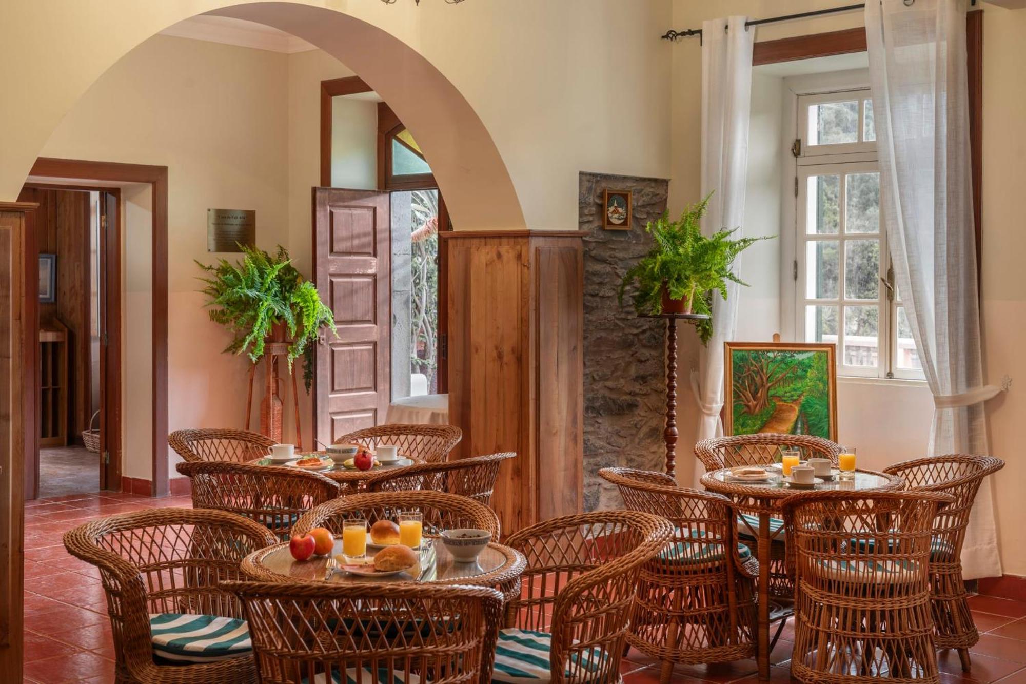 Jogo da Bola Casa Da Faja Alta - With Breakfast Included, By An Island Apart المظهر الخارجي الصورة